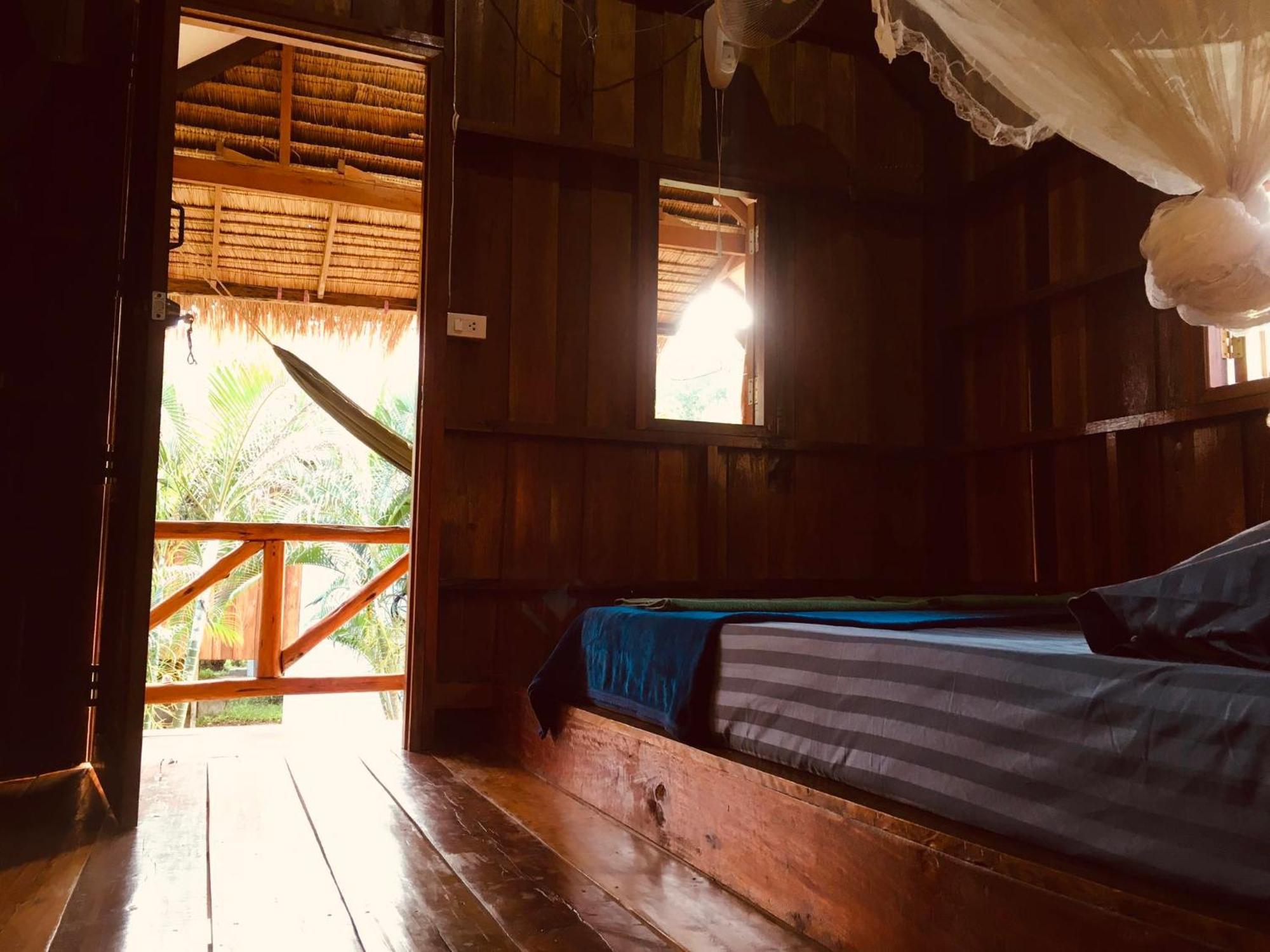 Seree Bungalows & Chill Bar Ко Чанг Экстерьер фото